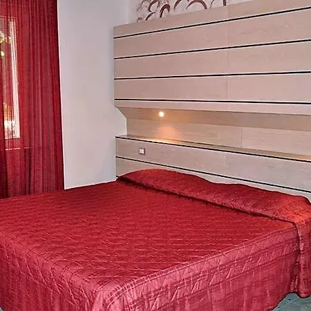 Bristol Hotel 3*
