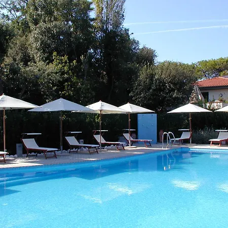 Bristol Hotel 3*